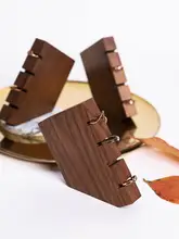 シンプルなウォールナットのリングディスプレイ【創造的な撮影小物・ジュエリーディスプレイ】