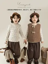 小さな女の子にぴったりのフラワープリント長袖Tシャツ【柔らかな肌触り・着やすいデザイン】（セットアップ対応）