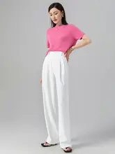 白色のハイウエストストレートパンツ【快適な着心地・シンプルデザイン】
