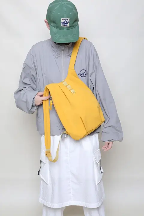 秋冬用軽量アウトドアリュック【ユニセックスデザイン・小型・登山・旅行用】
