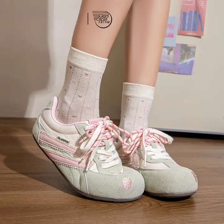 ドイツ軍スニーカー レディース 厚底 通気性 レーシングスタイル カジュアル スポーツ 秋冬「feiyue」