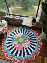 田園風デザインのラウンドカーペット【高級感・ヴィンテージスタイル・インテリア用】