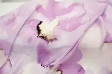 薄手通気性のある大花柄シルクリネン生地【紫色グラデーション・旗袍・漢服用】