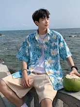 リゾートスタイルのキューバンカラー半袖花柄シャツ【夏用・ビーチファッション】