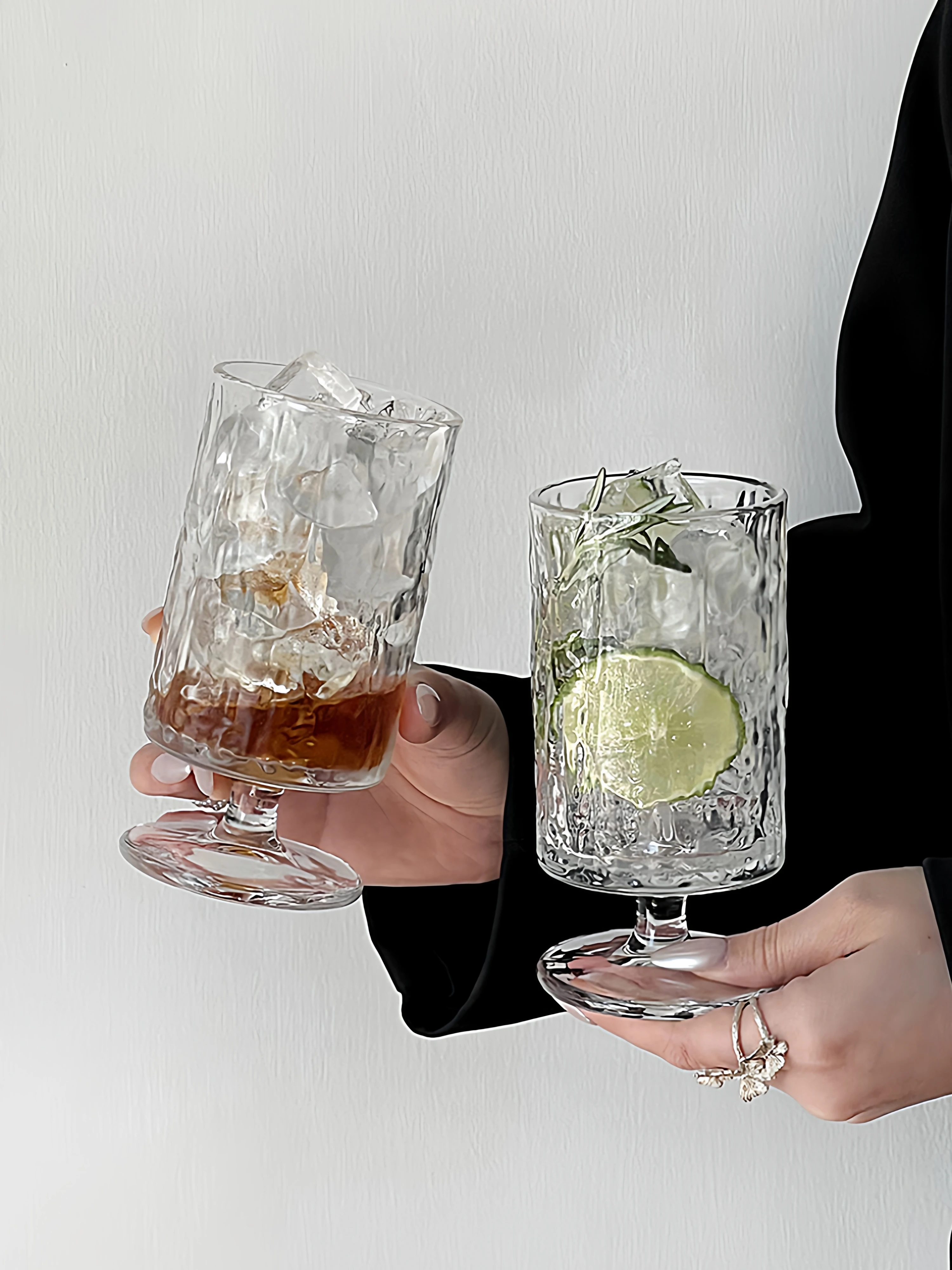 リモート飲み会で「誰かと共有したい」気持ちを、どう表現する？
