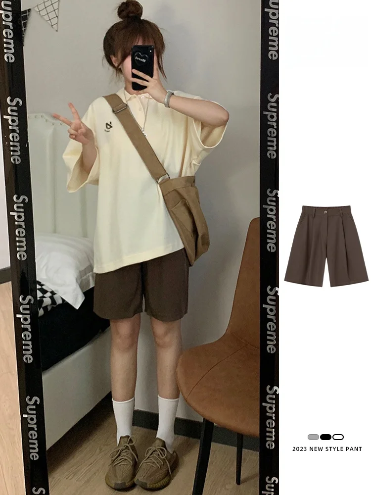 カジュアル同窓会に着る服の選び方：5選で学生時代の思い出を大切にできるファッション提案