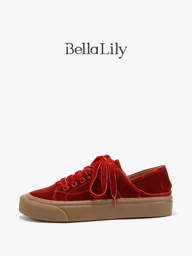 レディースレッドスニーカーBella Lily：柔らかさと通気性を兼ね備えたカジュアルスタイル