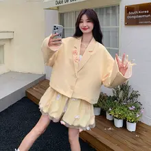 立体花柄のアシンメトリーボディスーツ風イエロードレス【秋用・小柄さん向け・甘めデザイン】（セットアップ対応）