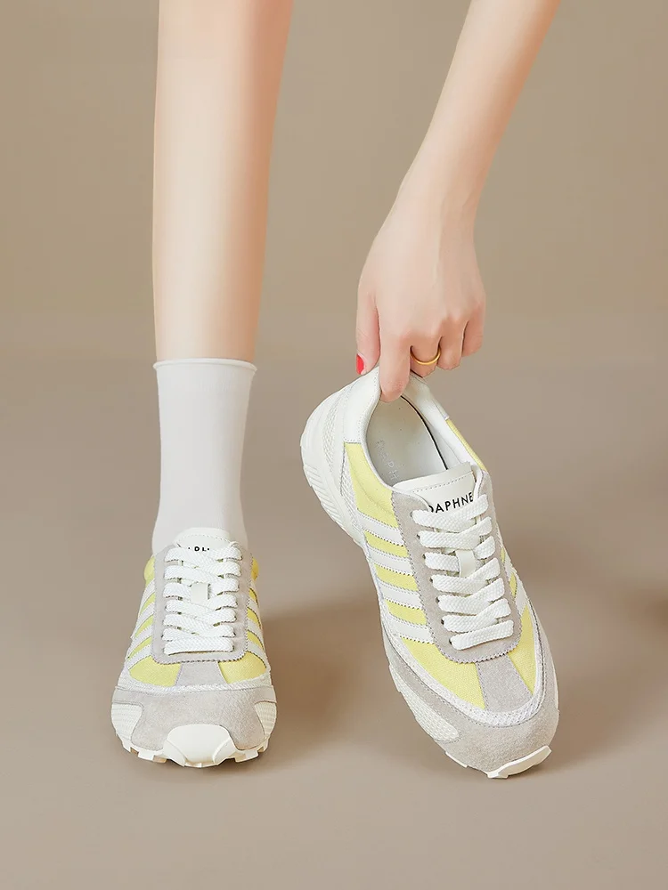 厚底アウトドア登山靴：女性向け夏用通気性モデルの実用性と選定基準