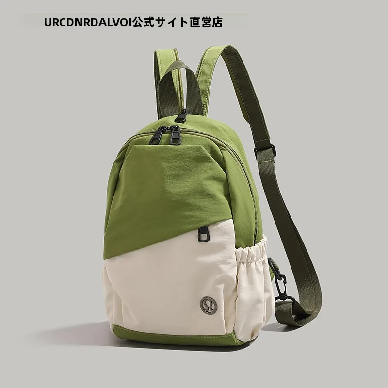 シンプルなバイカラーリュック【UR包類】：メンズ向け小型軽量モデルの実用性と使い分け