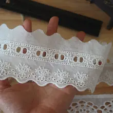 高品質コットン刺繍花柄布地縁取り【DIY用・カーテン・衣服・スカートの縁に最適】