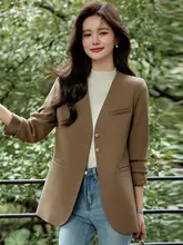カフェカラーの女性用ノーカラージャケット【カジュアル・秋春用・スリムフィット・小柄向け】