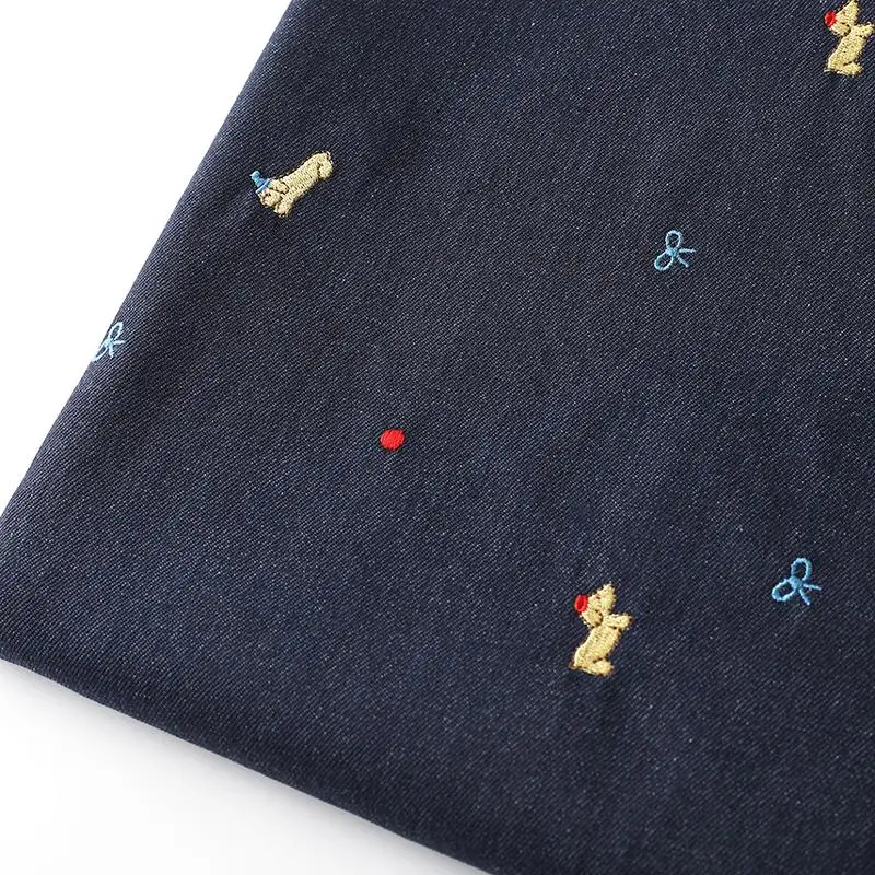 刺繍デ ニム生地のDIY使い方：コットンポリエステル混紡素材で実現するカジュアルな手作り