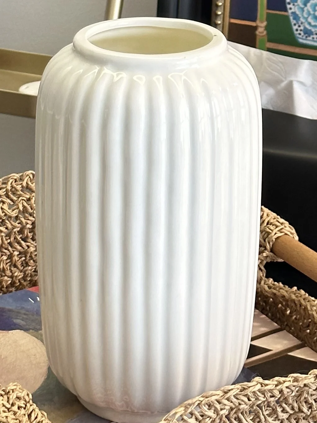 梅雨に備えて買うべき！静音キーボード・陶器花瓶・レトロコーヒーカップの完全ガイド