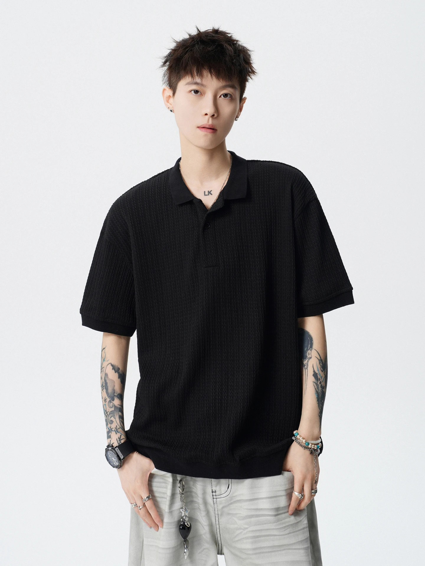 needles track crew neck shirt を選ぶべき理由は？実は「肌触り」と「季節感」が鍵！
