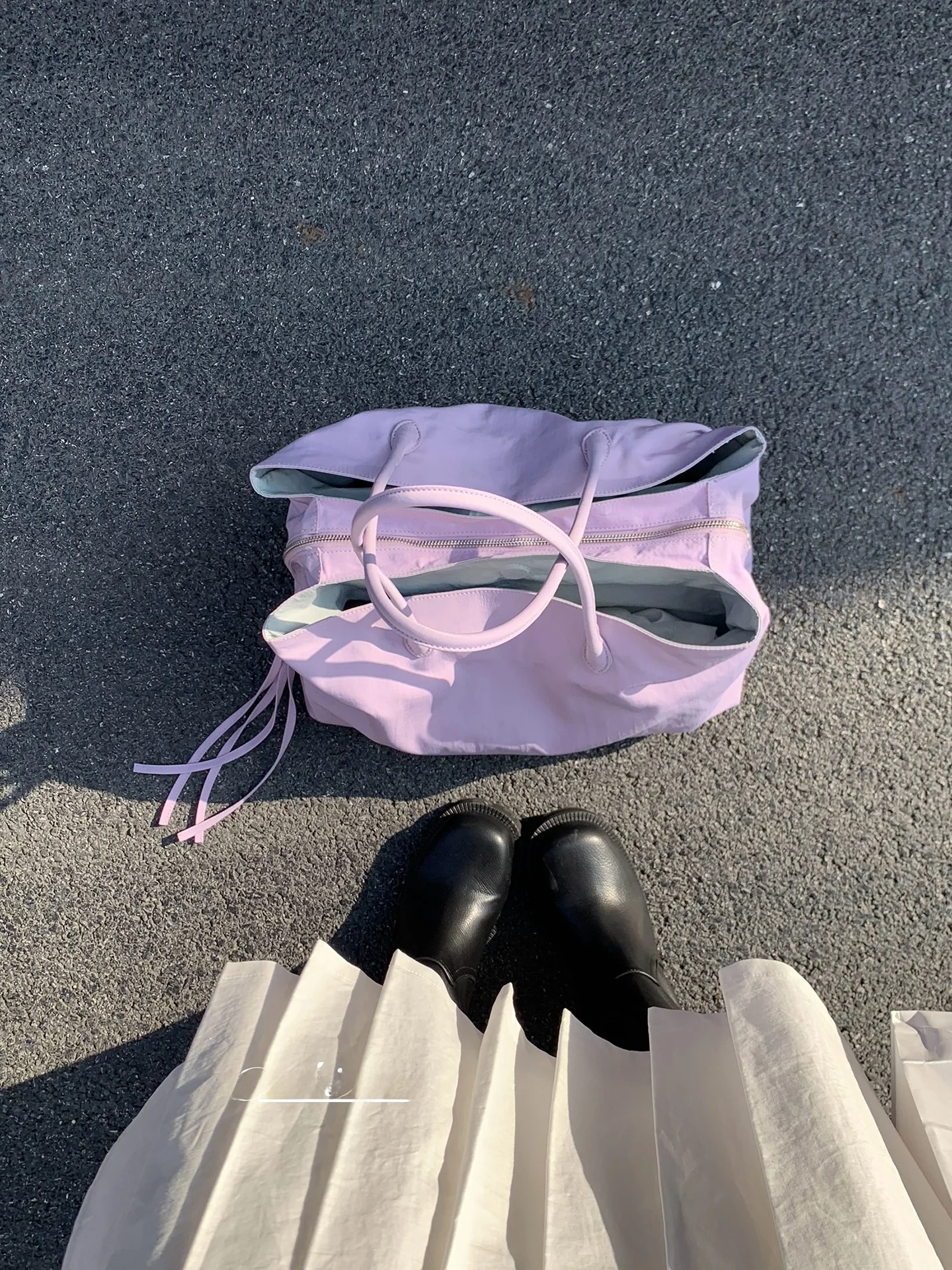 2泊3日の旅行で荷物が抱えられない？軽量でオシャレな大きめトートバッグの選び方とは？