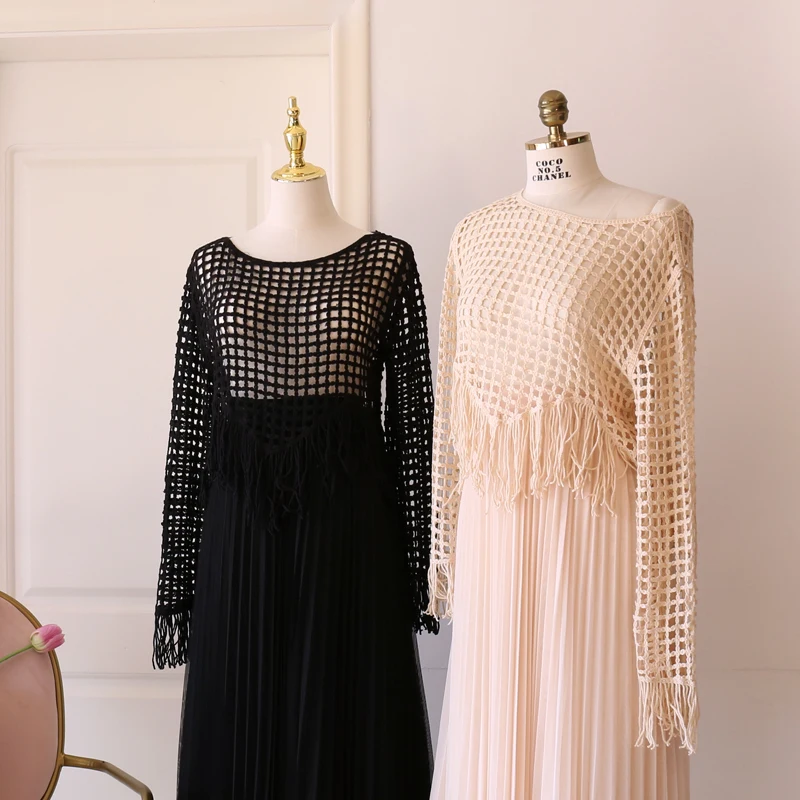 レース刺繍の女性用カーディガン：透け感とフィット感を兼ね備えた日常トップス