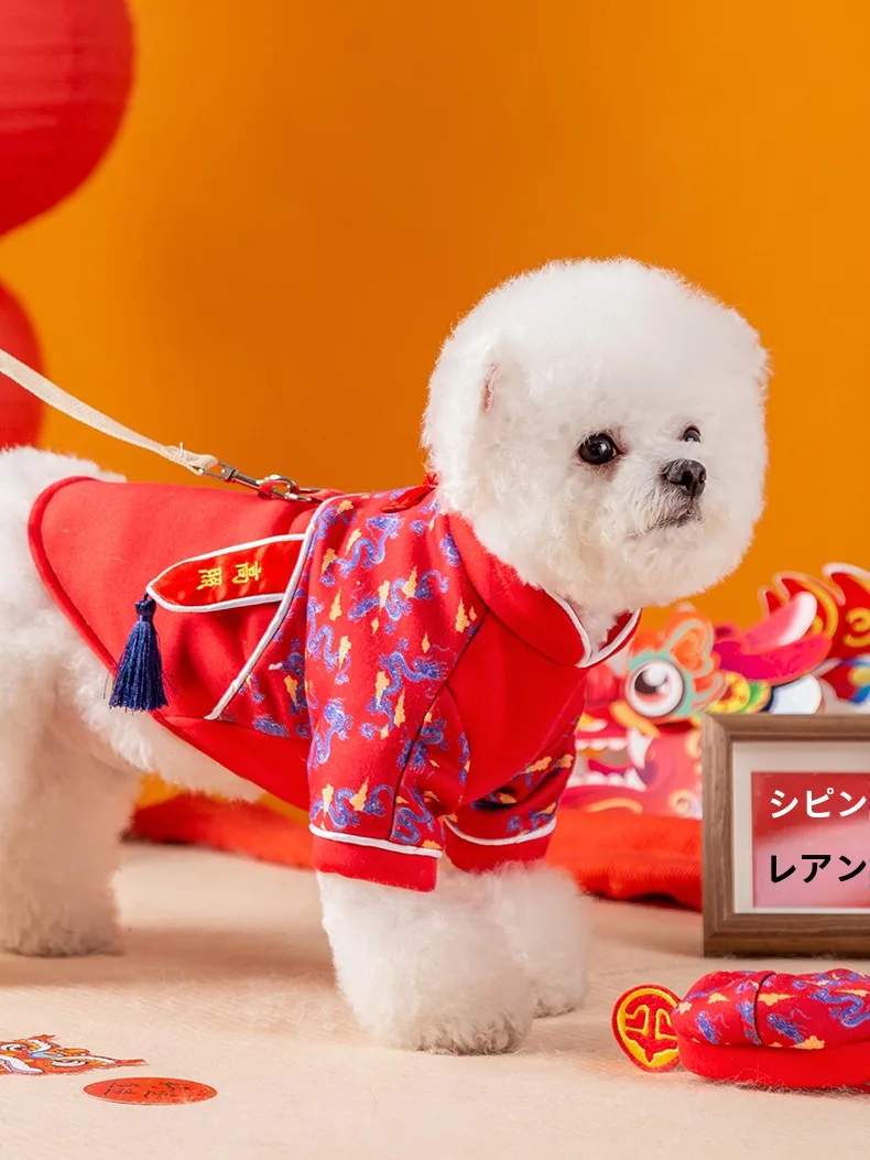 犬用ヴィンテージ風フード付きスウェット：冬期小型犬向け厚手インナーの実用性とシーン別適用
