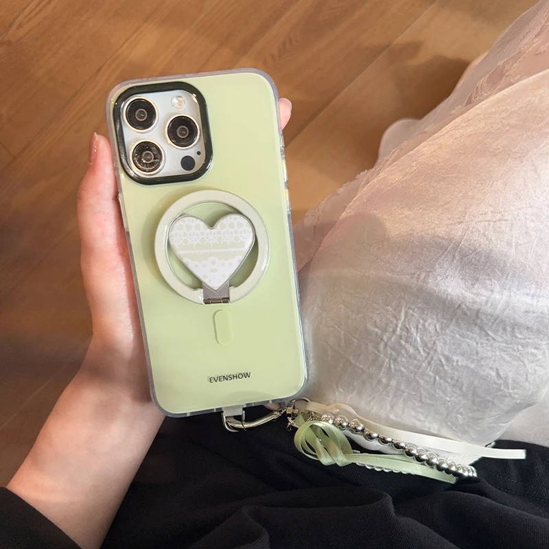 スマホケース マグネットはどんなもの？通勤・旅行で使えるリアルな使い方を解説