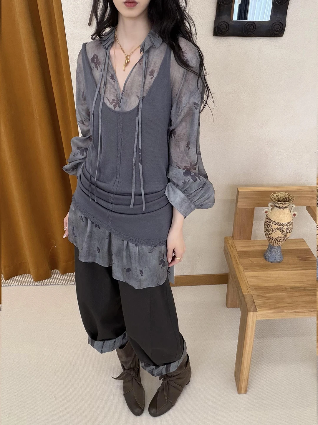 ギャルパンツで失敗しないスタイルは？韓国風レトロスタイルのハイウエストワイドパンツが解決する