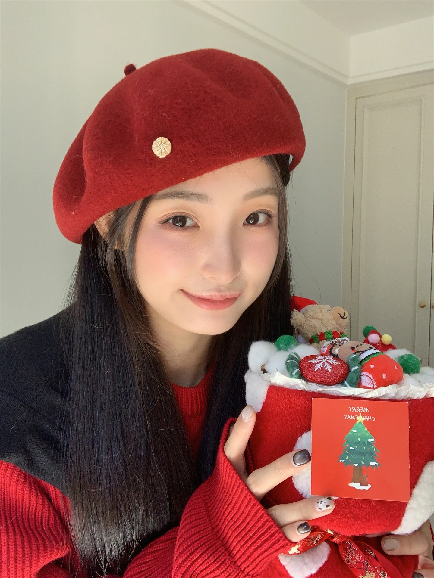 30代から50代の女性にこそおすすめ！レトロベレー帽で顔立ちを引き立てるコツは？