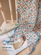 小紅花模様のシルクスカーフ【春用・首掛けタイプ】