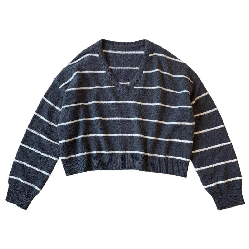 ストライプ柄のVネックゆったりセーター【極上の柔らかさ・落肩袖・グラデーションデザイン】