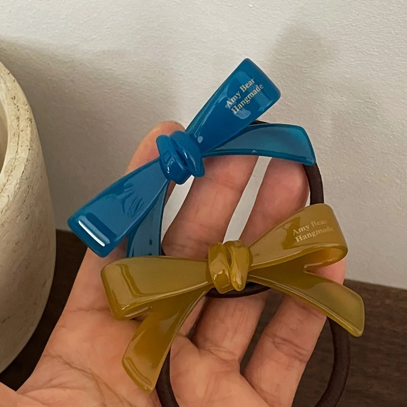 ポニーテールに合うリボンヘアゴムは今期トレンド？リアルな使い勝手を解説