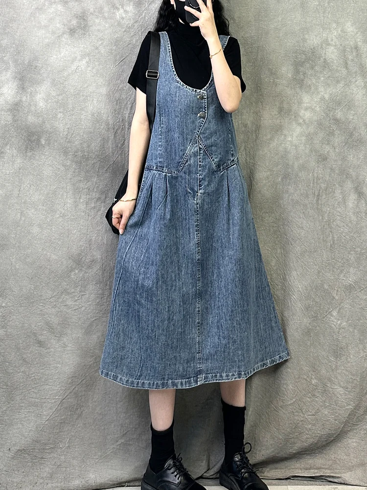 デニムサロペットスカートの特徴と着こなし方：レトロデザインで春夏秋に最適な快適な着心地