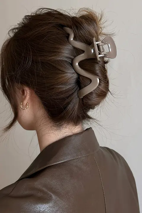 アクリル波型ヘアクリップ【大サイズ・多髪量対応・シャーククリップ】
