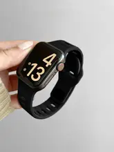 iWatchS9用液体シリコンバンド【Apple Watch S8対応・スポーティ・通気性・防水・男女兼用】