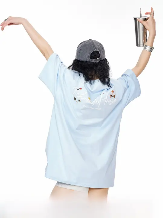 花柄プリントの短袖Tシャツ【夏用・ゆったりフィット】