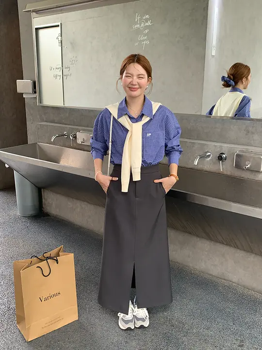 スーツ風デザインのスリット入りミドル丈タイトスカート【通勤・女性用・スタイリッシュ】