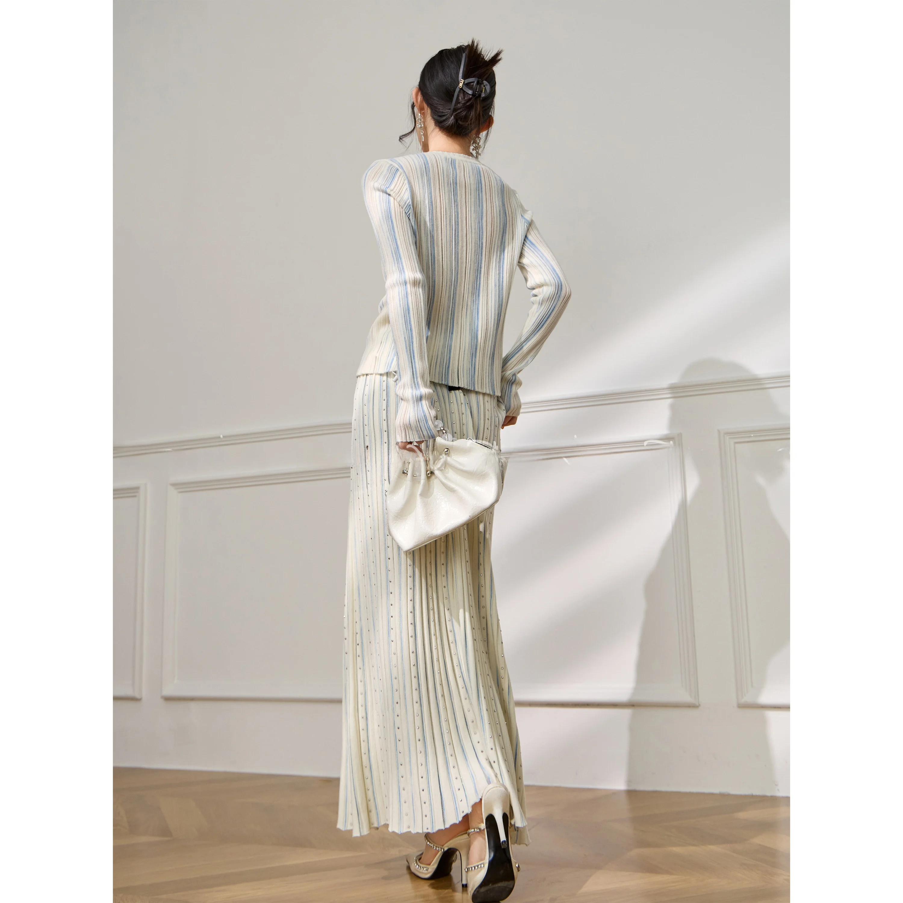 ニット帽に合う服は、実はこれひとつで解決できる？