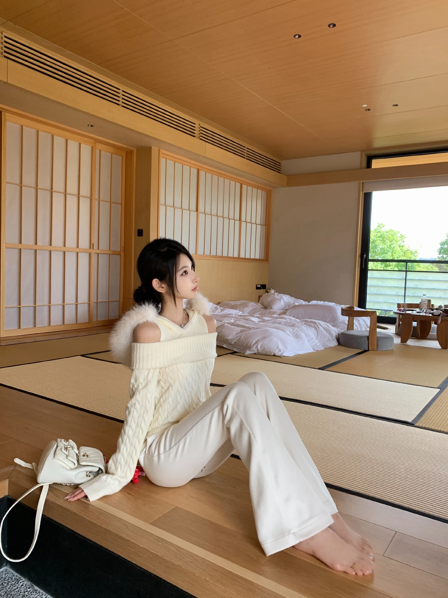 フレアパンツ ハイウエストで悩む人のための「着心地とバランス感」を解決するアイテムは？