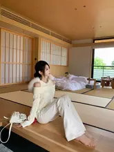 女性用微フレアカジュアルパンツ【高腰・タイトフィット・トレンドデザイン】（セットアップ対応）