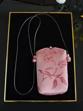 新中式デザインの真絲スマホショルダーバッグ【軽量・多機能】