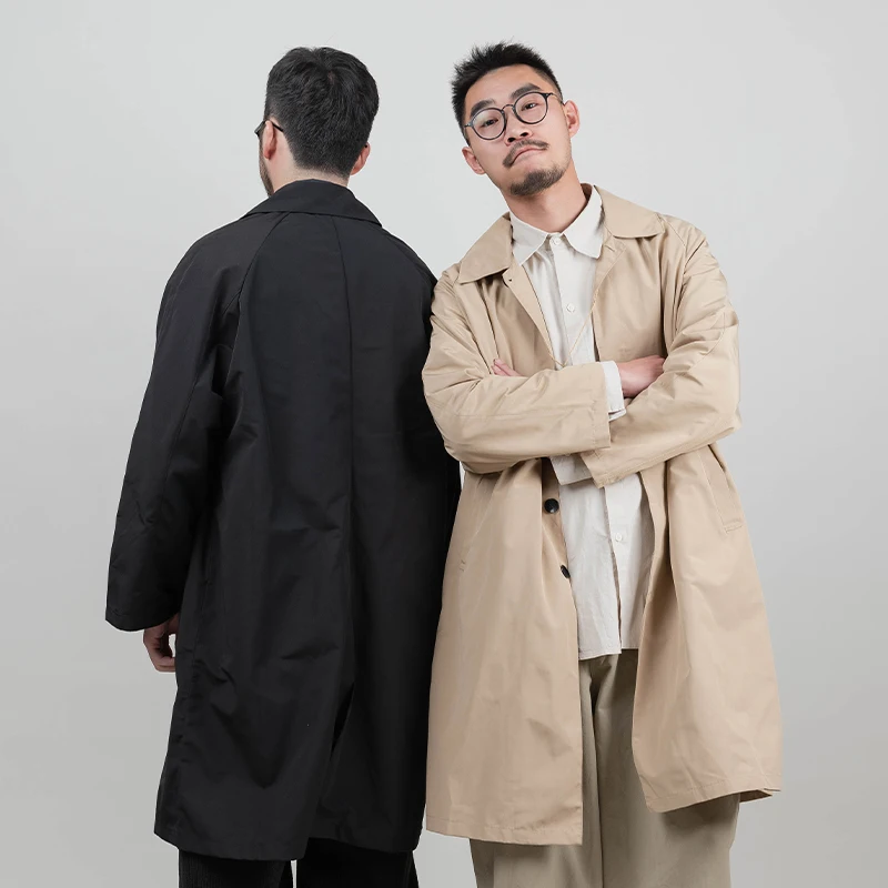 春コーデ メンズの完全ガイド｜メリノウールニットとトレンチコートのバランス術