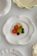 フラワーレースデザインのプレート【無地・シンプル・洋風・スイーツ＆朝食用】