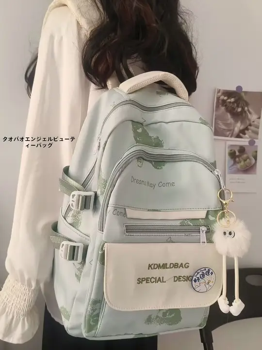多層デザインの学生用リュックサック【シンプルで万能・女子向け】