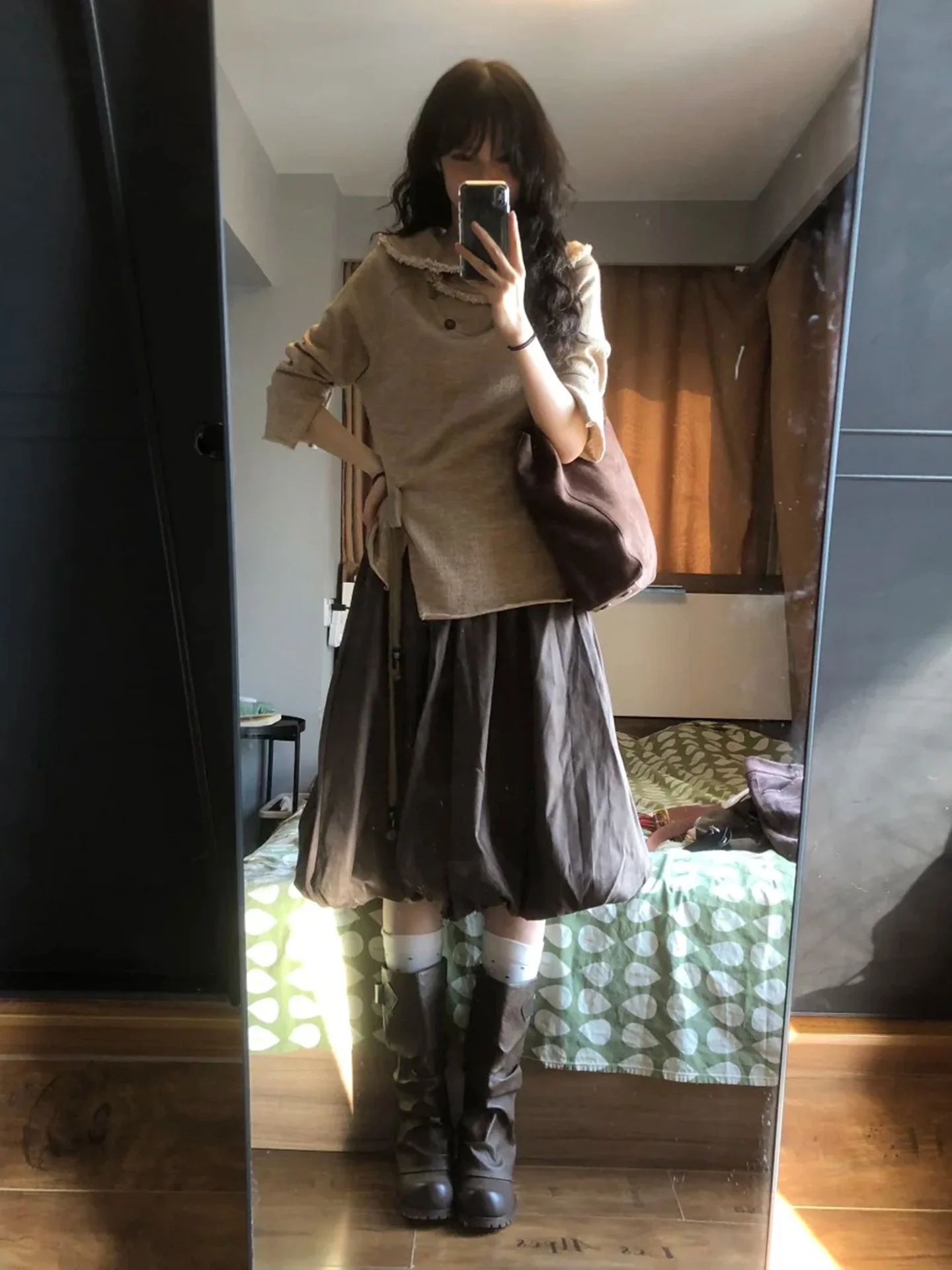 高腰 花柄スカート【秋用・ブラウン・デザイン性のある半身】 大人可愛い服 50代コーデに最適