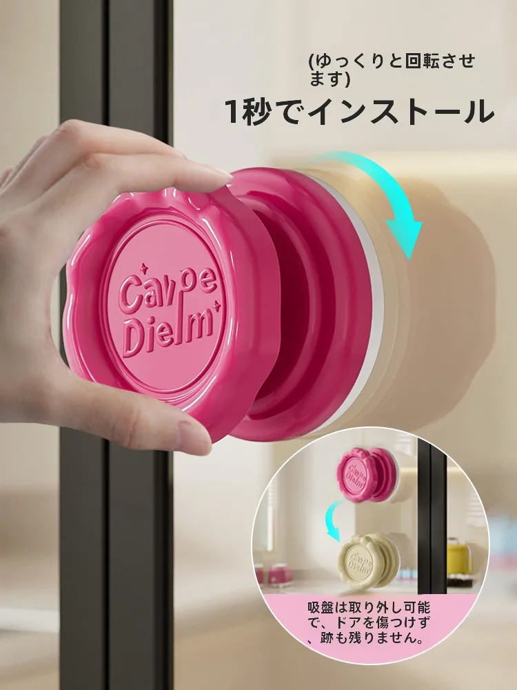 吸盤フック：穴あけ不要で強力に固定する多用途アイテムの実用性