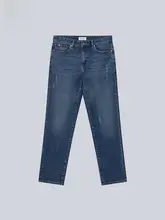 水洗い加工の浅青色デニムパンツ【春秋用・ストレート・カジュアル通勤】