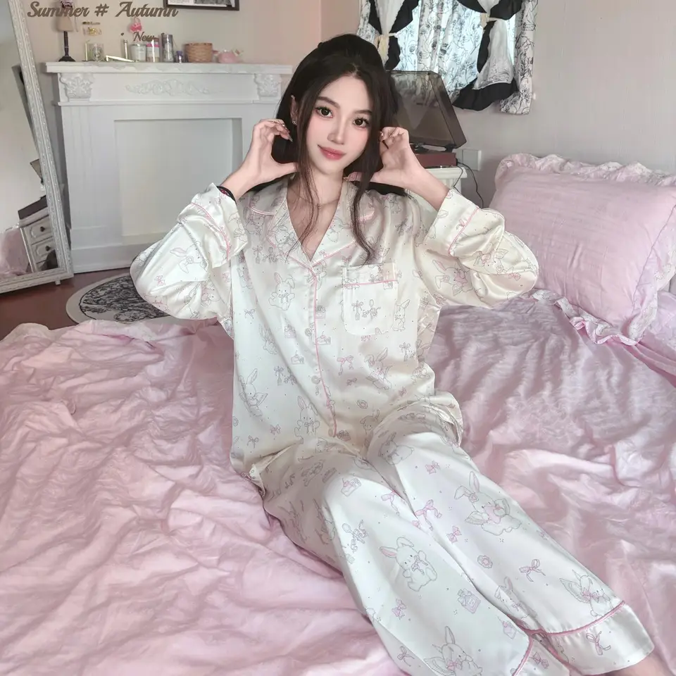 アイスシルク製 うさぎ柄パジャマ【春秋用・女性用・甘いデザイン】（セットアップ対応）
