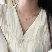 高級感ある月のデザインネックレス【女性用・夏シーズン・デリケートで多用途】