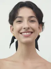 弧形デザインのカット面メタルイヤリング【スタイリッシュ・シンプル・カジュアル】