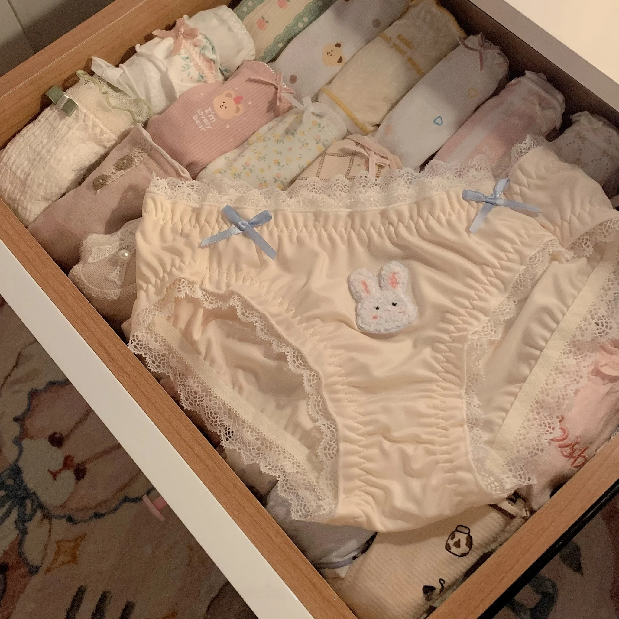 「チビデブ女」が選ぶべき、通勤でもデートでも使える“かわいいパンティ”とは？