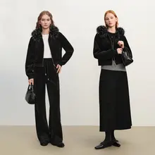 デザイン性に優れたミニ丈ファー付き短丈ジャケットとゆったりしたスノーチンネル休闲パンツ（セットアップ対応）