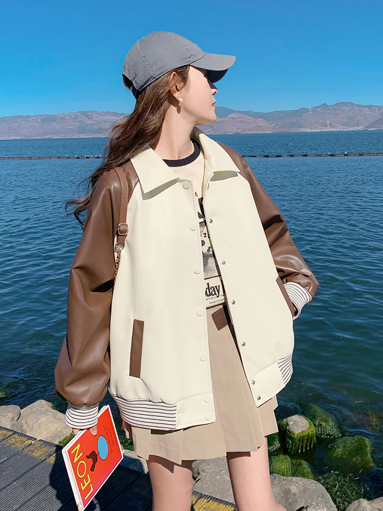 30代の女性が選ぶ、オフホワイトのショート丈アウターは本当に必要？