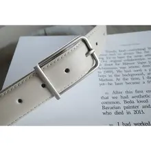 ベーシックデザインのアンティークシルバー金具 牛革製ウエストベルト【アイボリー・ブラック・ブラウン】
